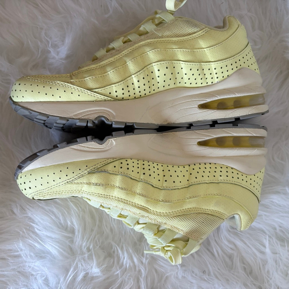 Nike Air Max 95 SE GS 'Citron' Boys 7Y Women 8.5 - Picture 10 of 13